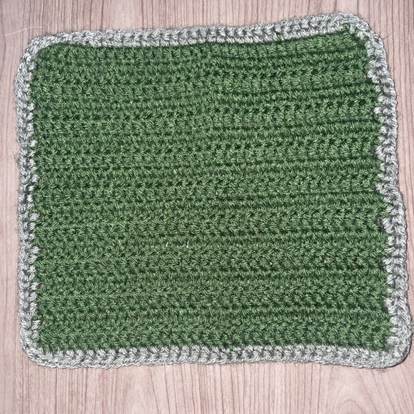 Hand Crafted Crochet Harry Potter Theme Dish Cloths - Picture 2 of 11